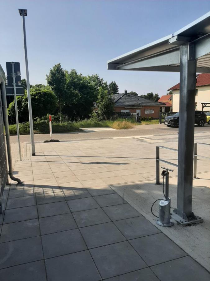 Апартаменты Am Bahnhof Werneuchen Экстерьер фото